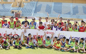 Đá bóng và Sẻ chia cùng CLB Hà Nội