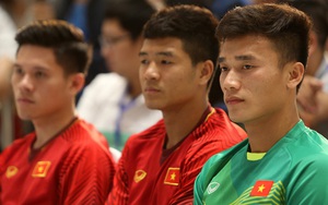 Thủ môn Bùi Tiến Dũng muốn giữ Cúp vàng AFF Suzuki Cup ở lại Việt Nam