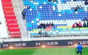 Incheon United thua tiếp, Công Phượng được CĐV khen ngợi