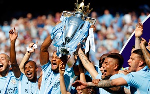 Man City đưa Cúp vô địch đến Hà Nội