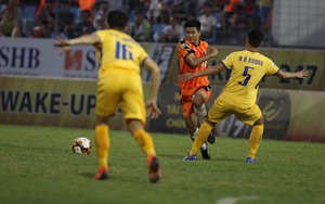 SHB Đà Nẵng 0-2 SLNA: Hà Đức Chinh mờ nhạt, SHB Đà Nẵng trắng tay trên sân nhà