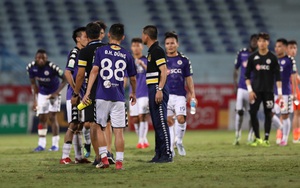 Hà Nội FC thắng đậm, HLV trưởng cãi nhau với đội trưởng