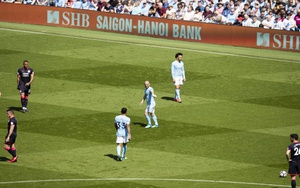 Man City tri ân đối tác Việt Nam trong ngày đăng quang