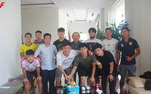 Thầy Park đã tránh vết xe đổ của thầy ngoại tài tình ra sao?