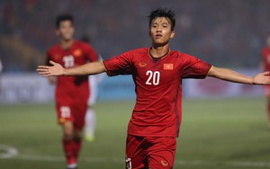 Phan Văn Đức tất bật sắm đồ đón con gái đầu lòng