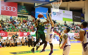 VBA 2017: Cantho Catfish 85-71 Hochiminh City Wings: Châu về hợp phố, Cần Thơ mở hội