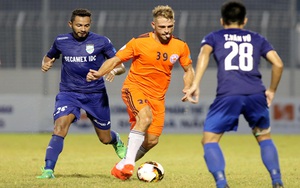 HLV Huỳnh Đức: ‘Chúng tôi thua B.Bình Dương vì non kinh nghiệm’