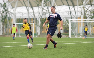 Ryan Giggs giúp Nghệ An, Hà Tĩnh đào tạo tài năng trẻ