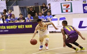 VBA 2017: Hochiminh City Wings 74-81 Hanoi Buffaloes: Hochiminh City Wings gục ngã ở cuối trận