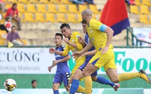 Đè bẹp B.Bình Dương, S.Khánh Hòa vẫn chưa hết ngổ ngáo