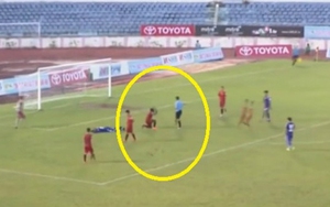 Vái lạy trọng tài, Lê Văn Phú thoát án treo giò