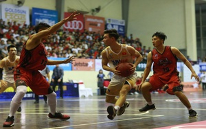 VBA 2017: Hanoi Buffaloes lại thua Thang Long Warriors ở derby