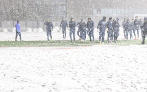 U23 Uzbekistan đội tuyết khổ luyện chờ đấu U23 Việt Nam