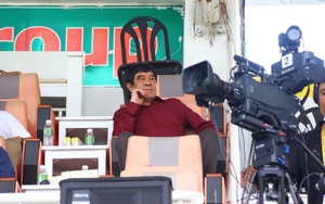 Ngay sau scandal, PCT VFF Nguyễn Xuân Gụ xuất hiện trên sân Pleiku