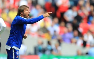 CẬP NHẬT tối 23/8: Barca từ bỏ mục tiêu 'Xavi châu Phi'. Lộ diện ứng viên thay Conte ở Chelsea