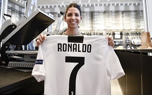 Fan Juve đổ xô đi mua áo đấu Ronaldo, háo hức chờ ngày ra mắt vào thứ Hai tới