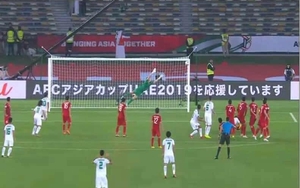 Trước khi làm tung lưới Văn Lâm, Adnan còn có 1 siêu phẩm chân trái còn 'khủng khiếp hơn'