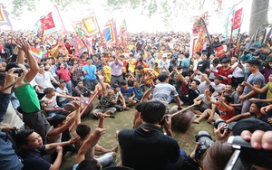 Hội Phết Hiền Quan 2019 dừng đánh phết: Nhiều thanh niên quá khích gây rối loạn tại lễ hội