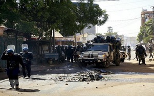 Các tay súng tấn công căn cứ quân đội Mali, giết hại nhiều binh sĩ