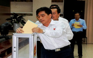 Ông Lê Văn Dũng được bầu làm Phó Bí thư Tỉnh ủy Quảng Nam nhiệm kỳ 2015 - 2020