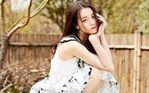 Địch Lệ Nhiệt Ba từng phải làm việc quần quật 'như người hầu' để được nổi tiếng