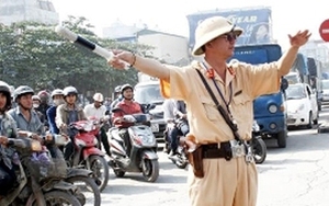 Gặp sự cố, bức xúc về giao thông trong dịp Tết: Gọi điện, nhắn tin tới số nào?