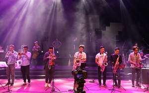 Cống Hiến 2018: Nhà báo Lại Văn Sâm và Hoa khôi Lan Khuê hào hứng tổng duyệt trước giờ G