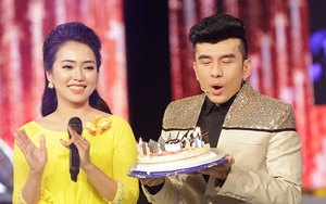 VIDEO: Đan Trường xúc động 'phát khóc' đón sinh nhật trên sân khấu 'Solo cùng Bolero'