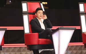 Tập 5 'Giọng hát Việt': Lam Trường, Tóc Tiên xúc động kể về ngày đầu đi hát