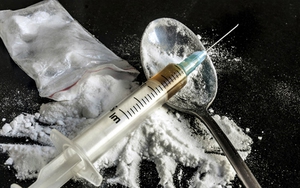 Phá đường dây ma túy xuyên quốc gia qua đường chuyển phát nhanh