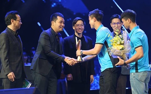 Ban nhạc Ngọt giành 'cú đúp' Cống hiến từ Công Phượng, Người phán xử
