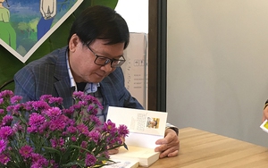 Độc giả 'rồng rắn lên mây' giữa cái lạnh Hà Nội để gặp nhà văn Nguyễn Nhật Ánh