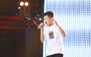 'Tiểu Justin Bieber' hát Love Yourself 'đốn tim' các HLV Giọng hát Việt nhí