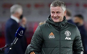 Solskjaer ca ngợi 'thứ bóng đá tuyệt vời' của MU, xin lỗi HLV đối thủ