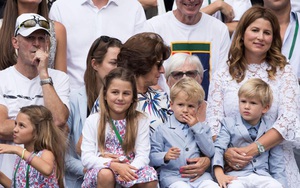 Federer là ông bố mẫu mực, chăm làm việc nhà, không làm được thì nhờ... huấn luyện viên