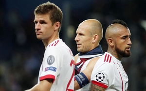 Bayern Munich hỗn loạn, Robben công khai bật, Ancelotti bị sa thải