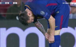 Đang thi đấu, Messi lôi từ tất ra viên thuốc gì để uống?