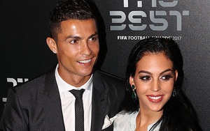 Ronaldo livestream tiết lộ tên con gái, ngày dự sinh