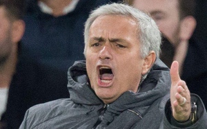 CẬP NHẬT sáng 18/11: Mourinho tiết lộ sốc về chấn thương của Phil Jones. Conte thôi trừng phạt Luiz