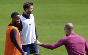 Cách Guardiola hướng dẫn Sterling cách ghi bàn gây sốt