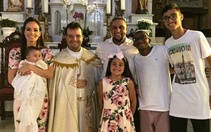 Roberto Carlos: 2 vợ, 5 bồ, đón đứa con thứ... 11 sau khi vừa lên chức ông ngoại