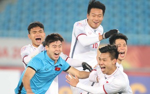 CHÙM ẢNH: Tiến Dũng rưng rưng, Đức Chinh nức nở, Văn Thanh ăn mừng như Ronaldo. Xuân Trường cõng đồng đội khắp sân