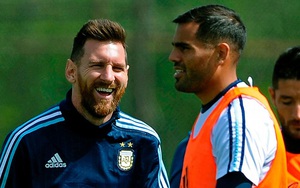 Hậu vệ Sevilla: 'Nếu đập Messi, tôi sẽ không thể trở về Argentina'