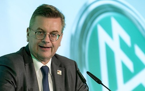 Chủ tịch LĐBĐ Đức thừa nhận sai lầm trong vụ Oezil