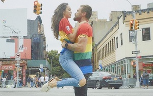 Ngỡ ngàng áo '7 sắc cầu vồng' lấy cảm hứng từ World Cup đến Pele cũng phải ngợi khen