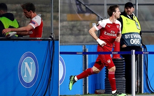 Chết cười với hình ảnh Nacho Monreal ôm bụng chạy đi toilet giữa trận đấu