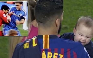 Con trai cắn vai Suarez ngày Barca đăng quang khiến mạng xã hội xôn xao