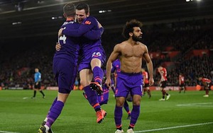 Salah ăn mừng quá phấn khích, biến 2 đồng đội thành trò cười