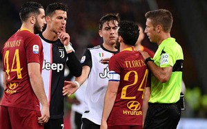 Ronaldo nhạo báng cầu thủ Roma là ‘thằng lùn’ rồi nhận trái đắng