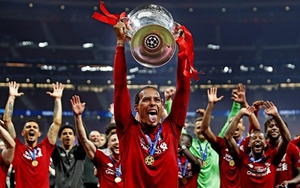 Van Dijk vượt Salah, trở thành cầu thủ nhận lương cao nhất lịch sử Liverpool